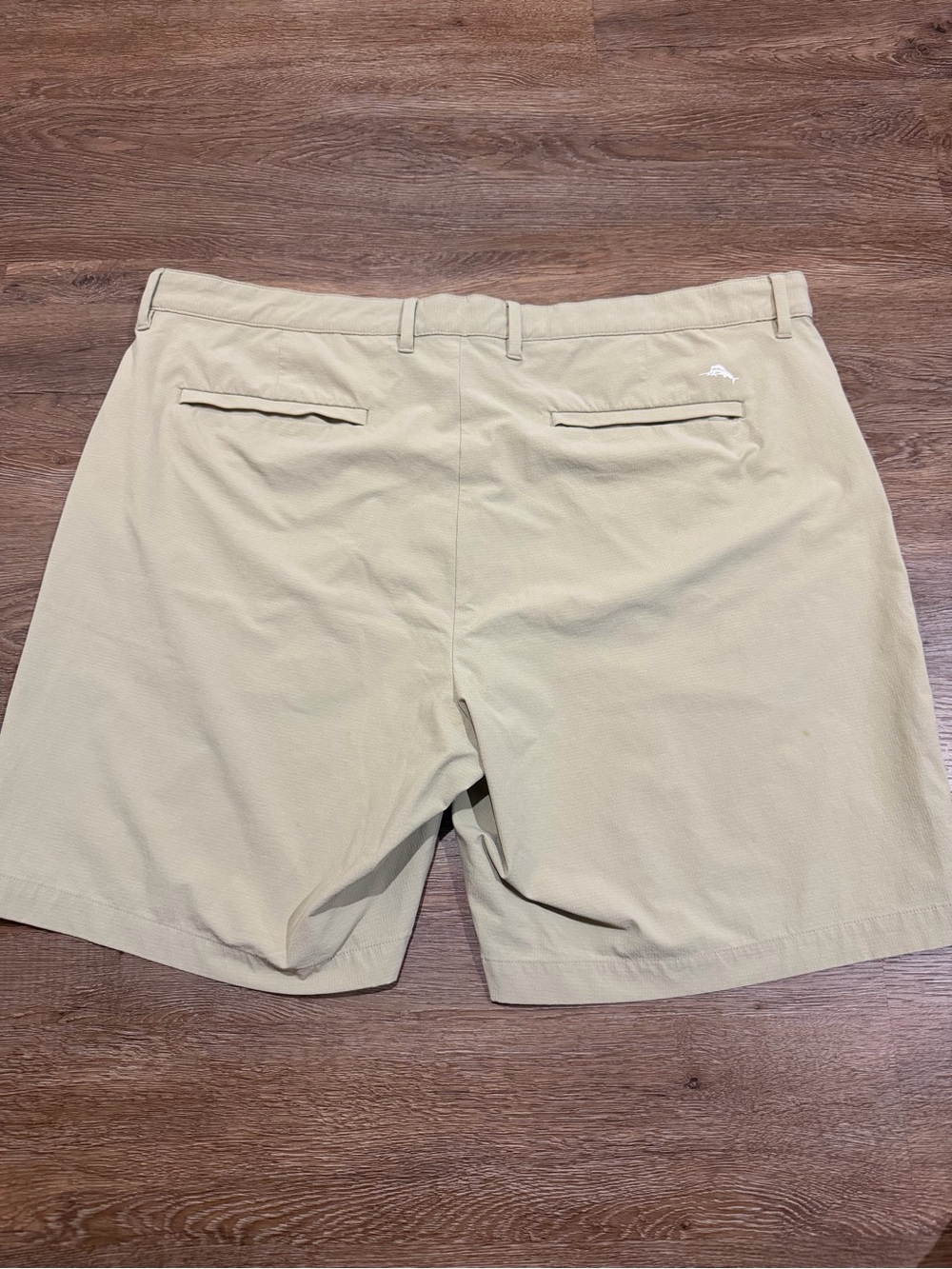 Tommy Bahama Chip Shot IslandZone 8” Golf Shorts Men’s 42 Khaki Performance - Picture 10 of 11